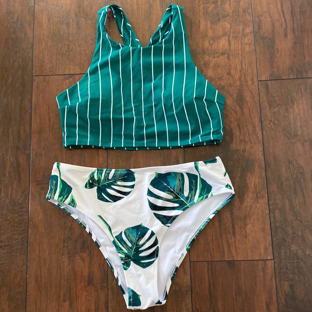 Cupshe green/white stripe w leaves print bottom bikini